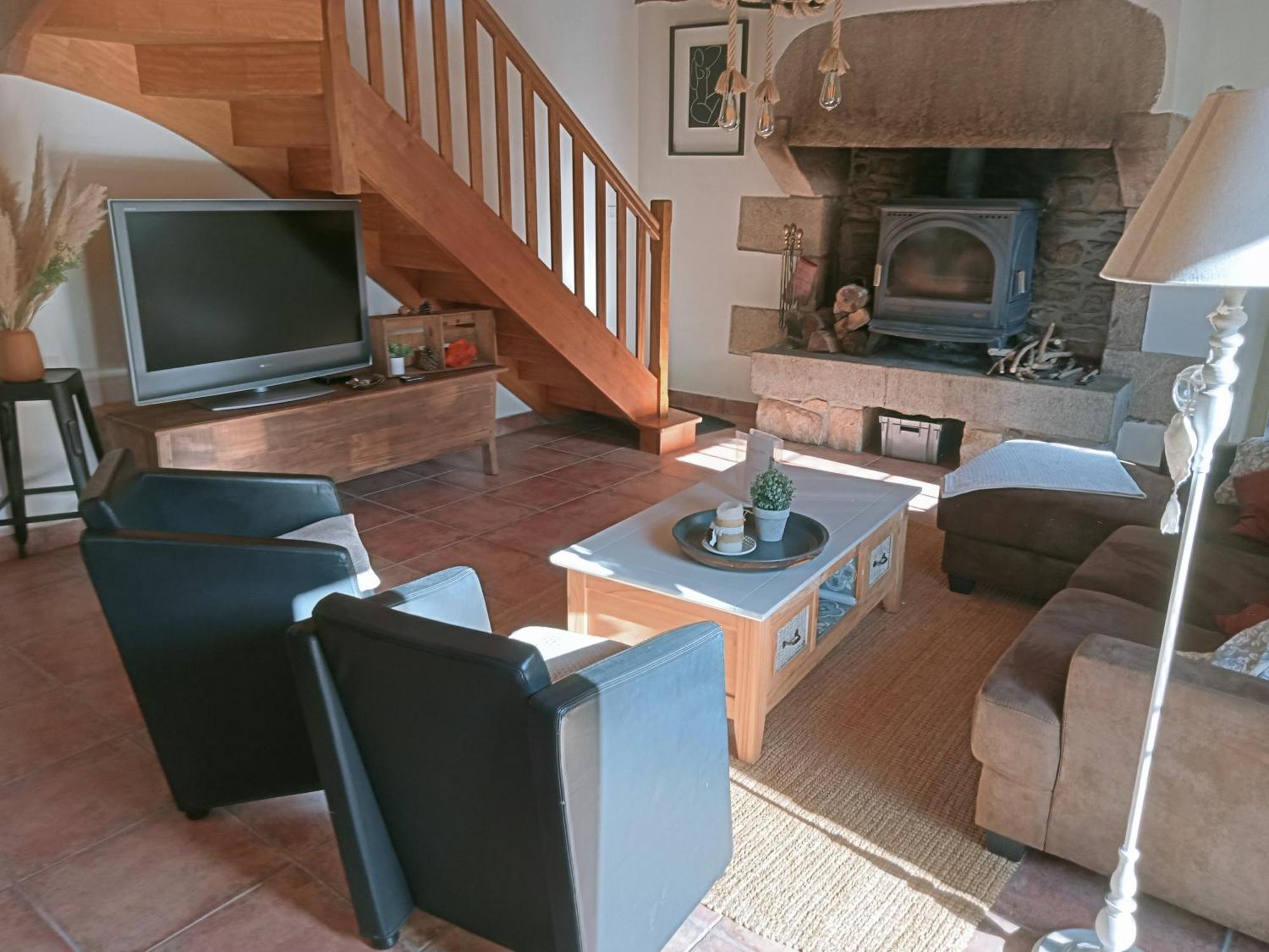 Maison Bretonne,gite De Keranglaz * Ploubezre